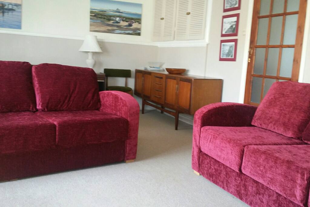 Lounge/dining room