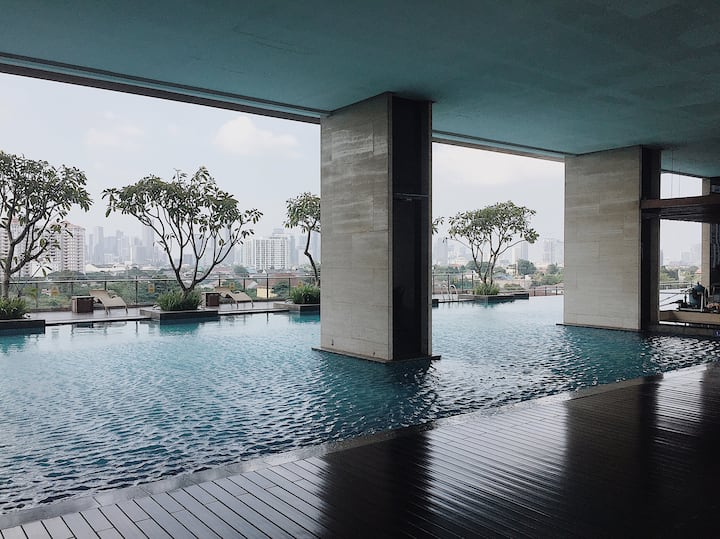 Spacious & Stunning View Apartment, Hipster Kemang