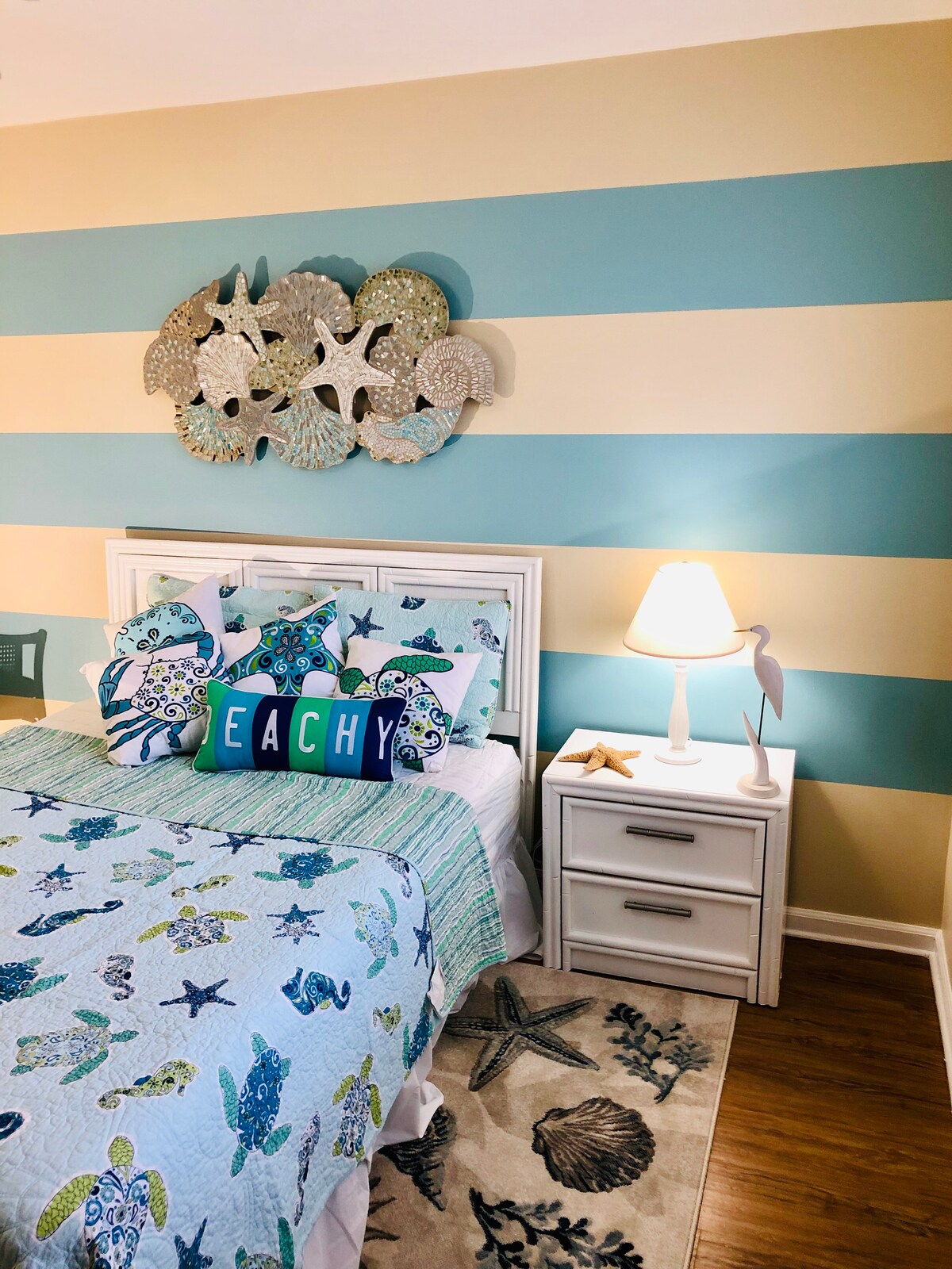 Prekrasno uređena i nedavno renovirana spavaća soba