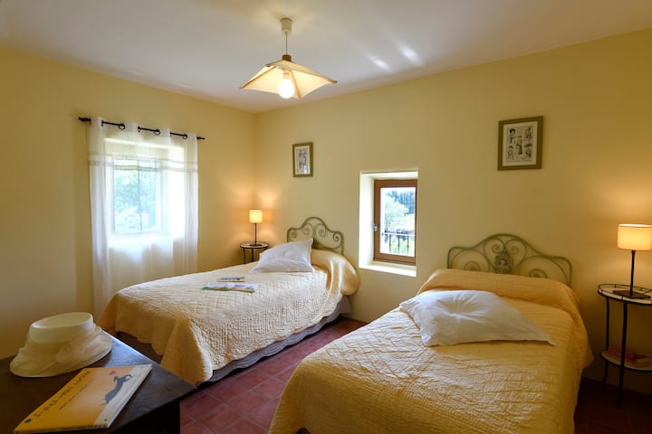 La habitación amarilla 