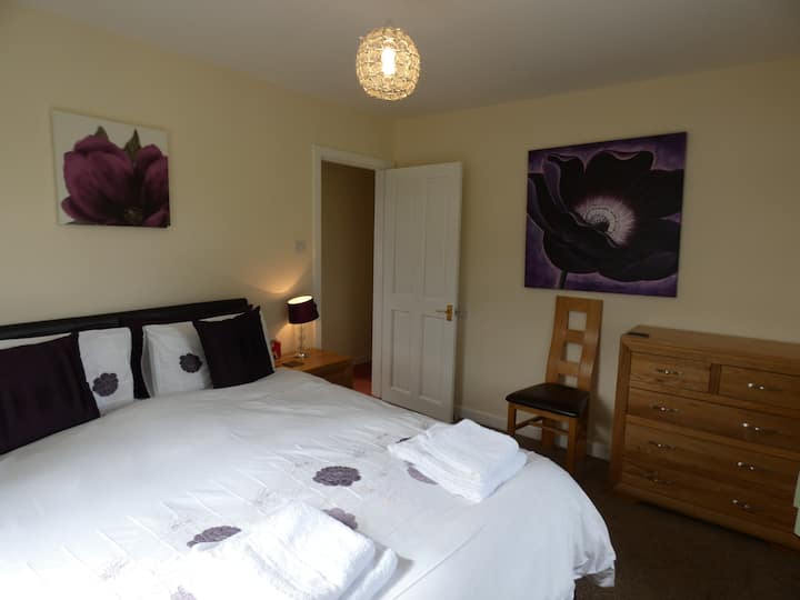 2 - ра спалня 5 - метрово легло.