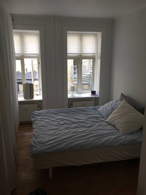 Bedroom with double bed