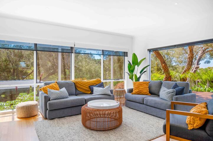 Sorrento Beach House – short walk to Front Beach gallery image 4