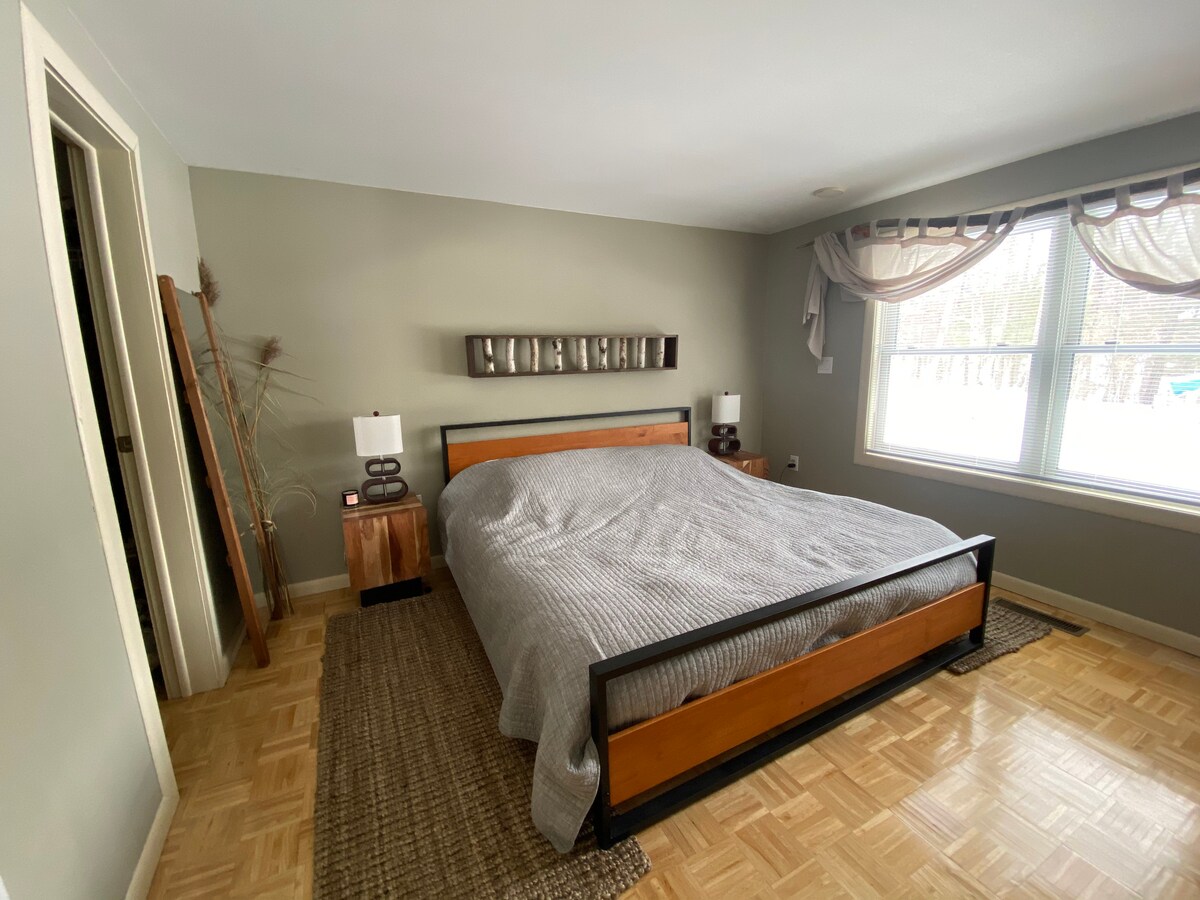 Spálňa č.1 (manželská posteľ) na poschodí