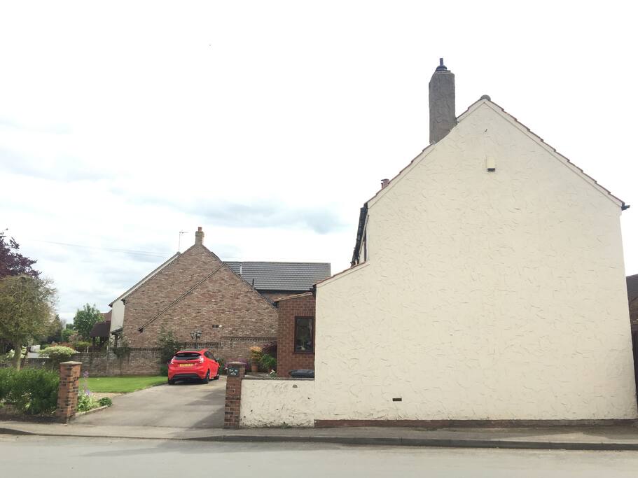The entrance to the driveway