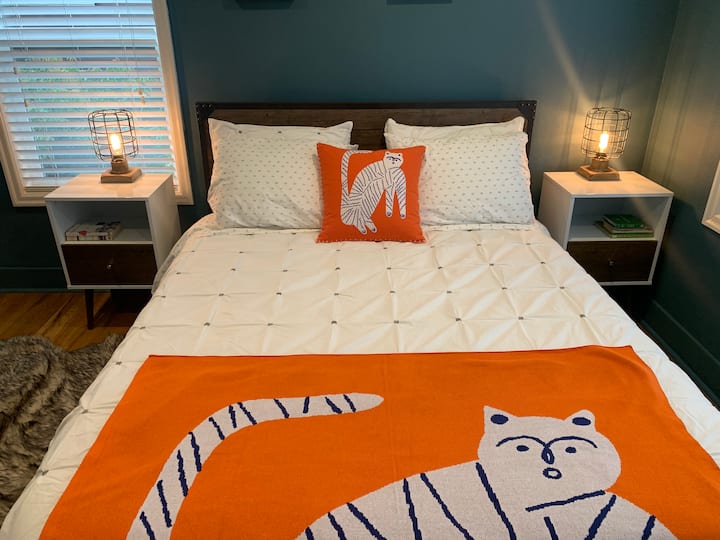 Dhomë gjumi master queen me banjë të bashkangjitur 