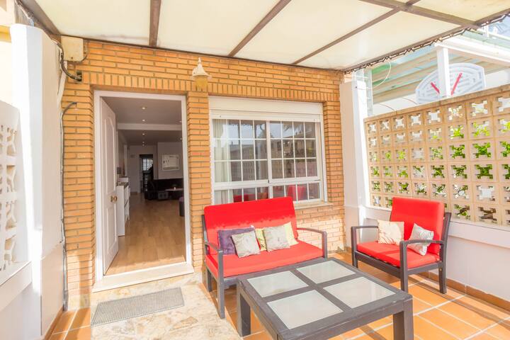 Malvabeach family house, WiFi, pool, front beach gallery image 4