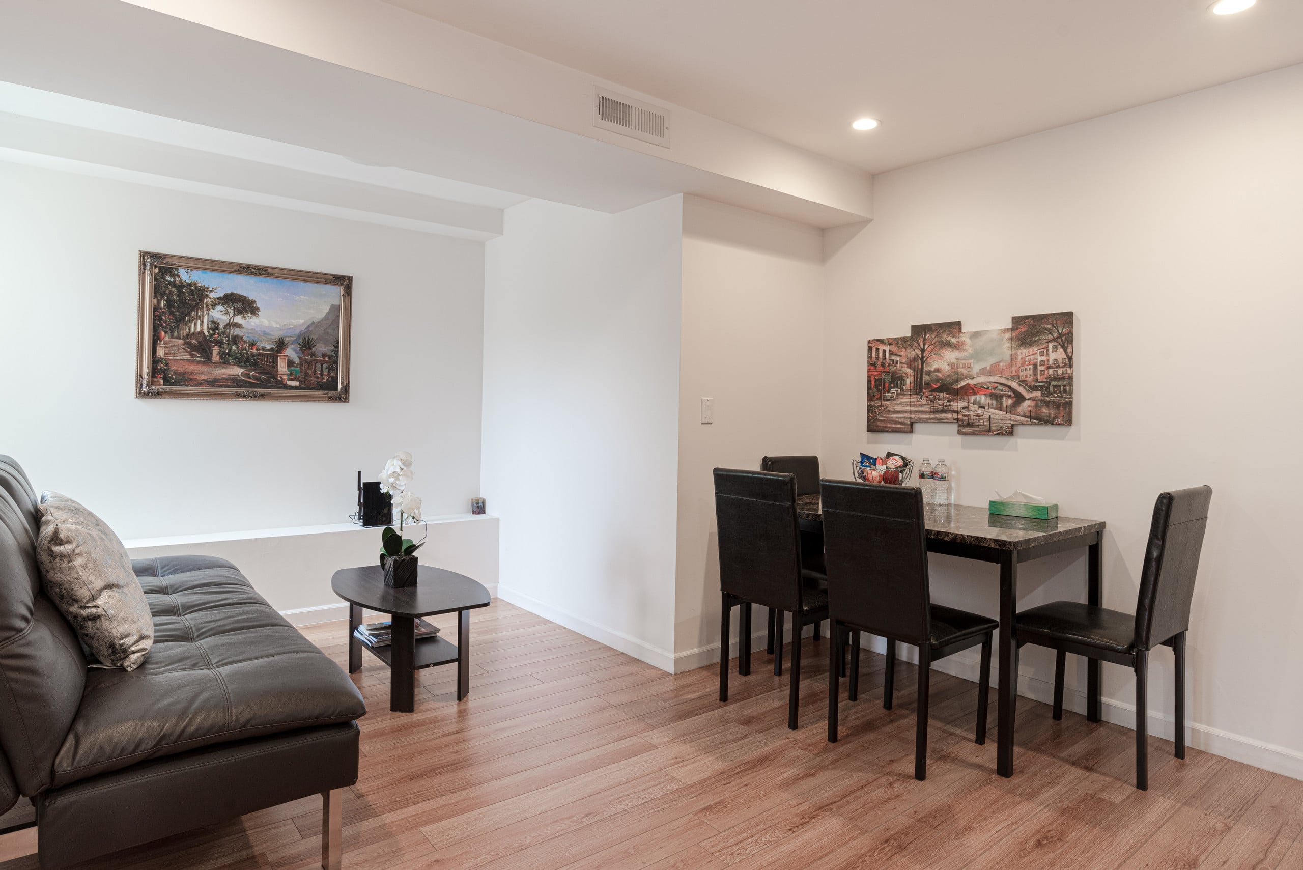 Home in San Francisco · ★4.86 · 1 bedroom · 1 bed · 1 bath - Image 5