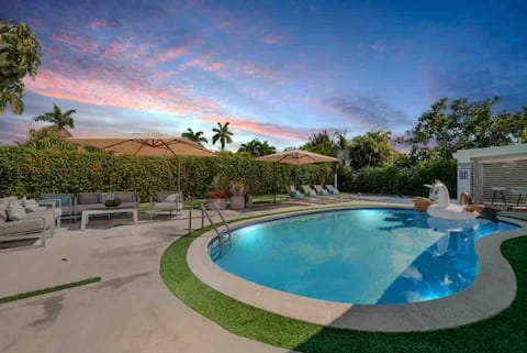 Miami Paradise/HtedPool/PoolTable/MiniGolf/BBQ