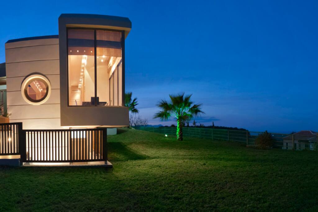 Rotal VIP Villa Exterior - Private Pool - Magnificent Views