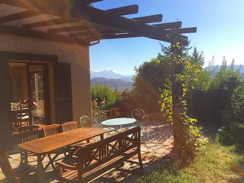 Belle Villa 5 min from Gap in a peacefull area