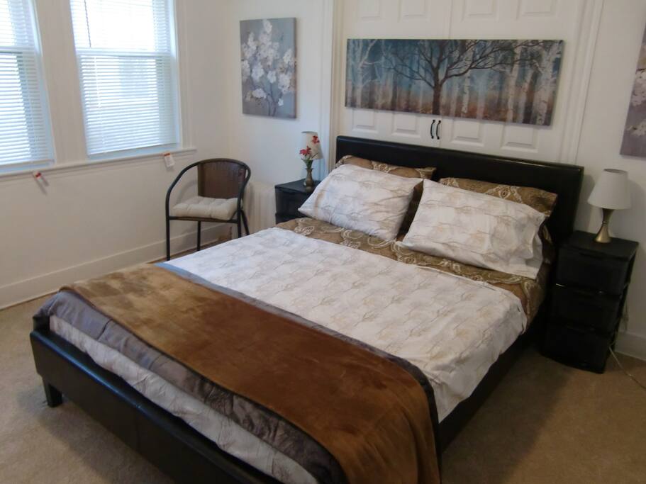 Queen bedroom