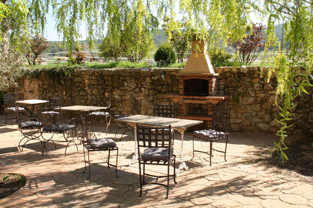 Terraza y barbacoa