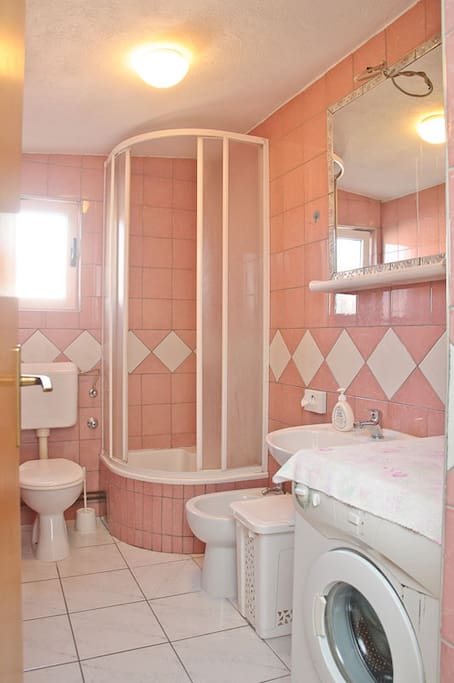 Bathroom with washing machine