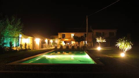 Mas Farandole, at the foot of the Luberon, Provence