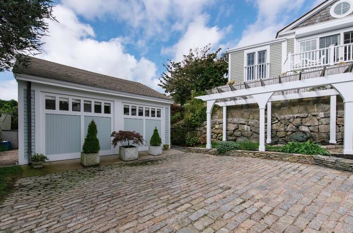 Watch Hill Luxury steps from everything gallery image 5