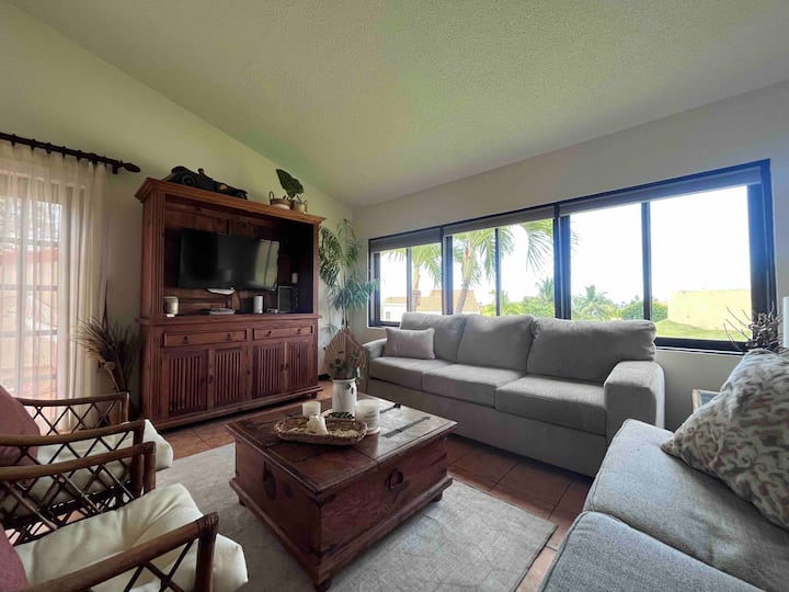Spacious Villa With Hilltop Ocean & Tennis Views - Humacao