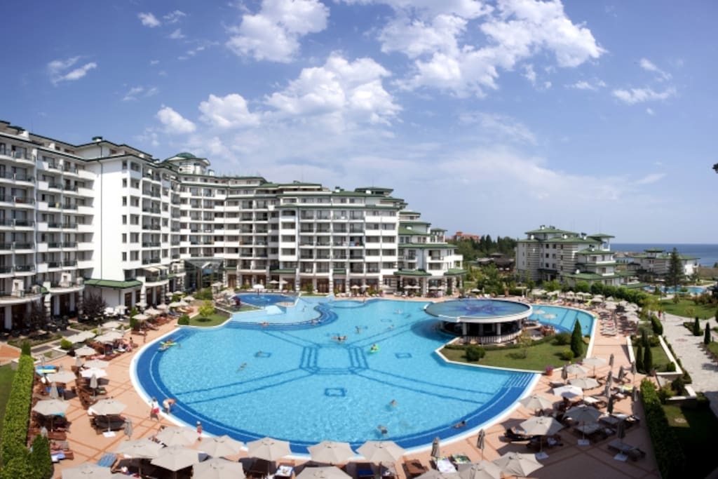 Emerald Resort
