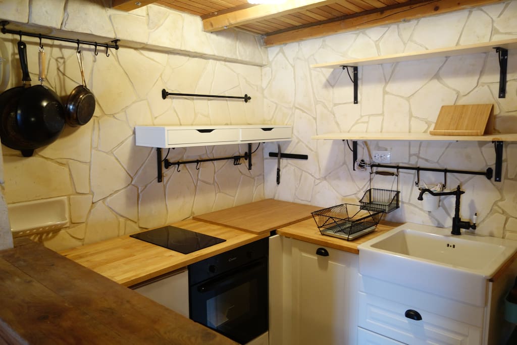 The new kitchen is entirely yours for usage, we have cookbooks in several languages and you are invited to leave a recipe for us in a little orange cook book if you like.