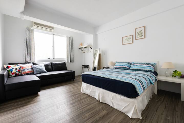 Near Metro family home gallery image 5