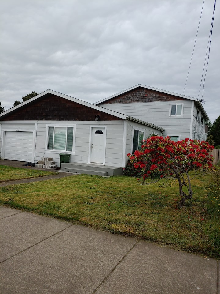 North Tenmile Lake Holiday Rentals & Homes Oregon, United States Airbnb