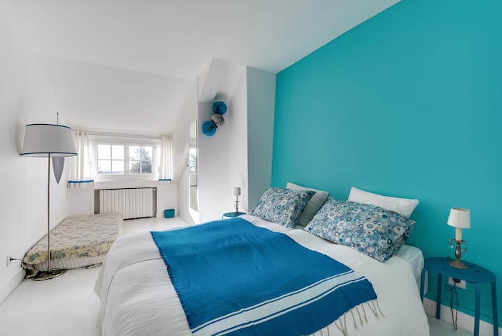 Chambre N°1 avec 3 lits 1 place et 1 matelas d'appoint. Un Rêve de Campagne, gîte de charme, gîte de groupe proche Paris 