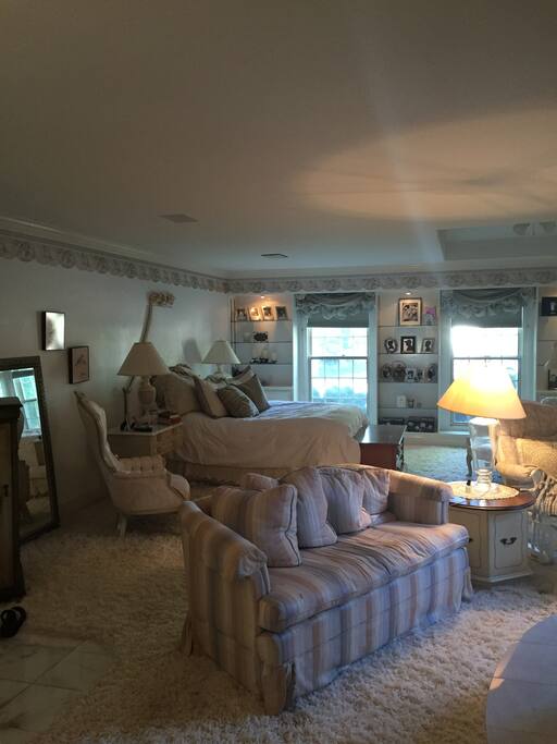 Queen bed and great light!