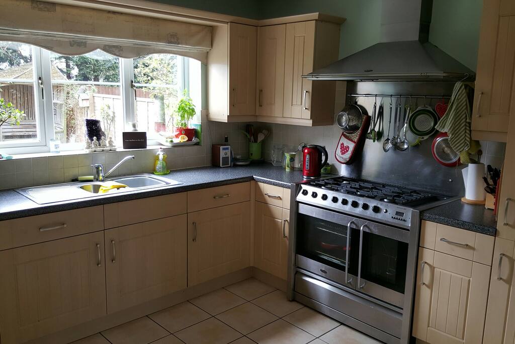 Bright kitchen with all you'll need