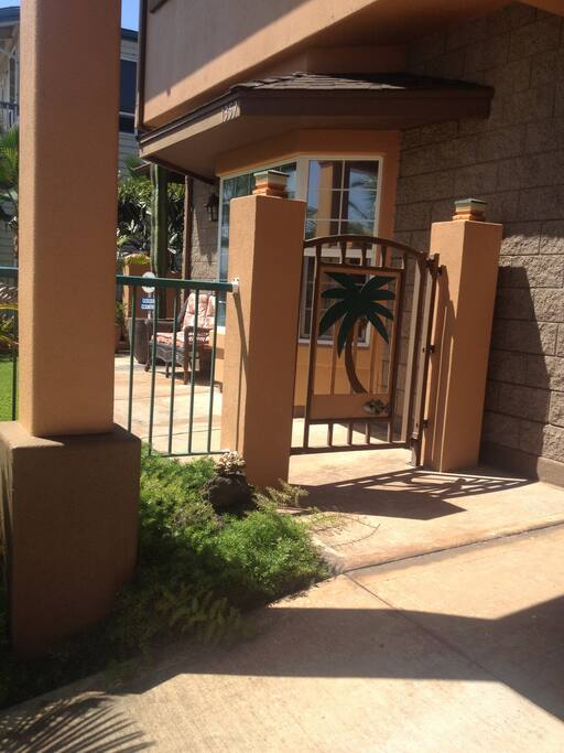 There is a studio ocean view rental in the back.Guests share only BBQ AREA IN FRONT AND WALKWAY both have private areas and bathrooms ar NOT shared