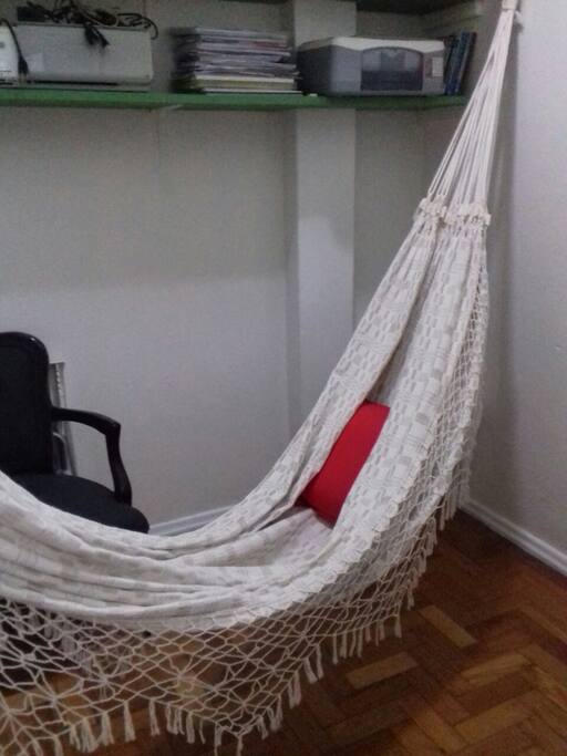 Quarto pequeno (dependência)
