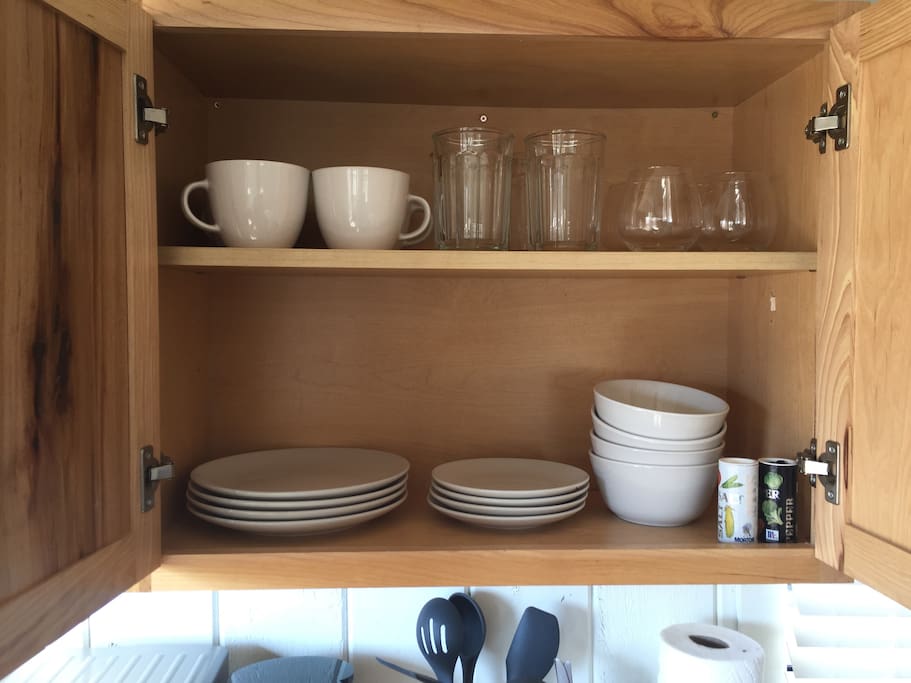 Basic kitchen essentials provided