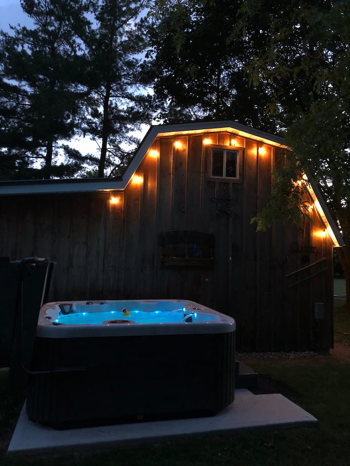 5 Best Airbnbs With Hot Tub In NiagaraontheLake, Canada Updated