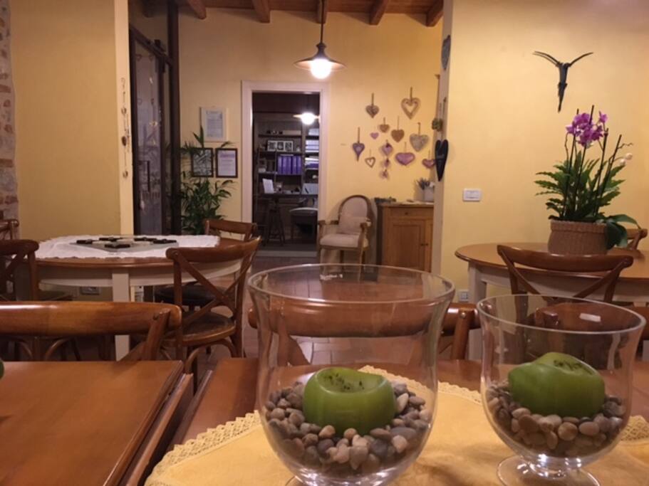 breakfast room