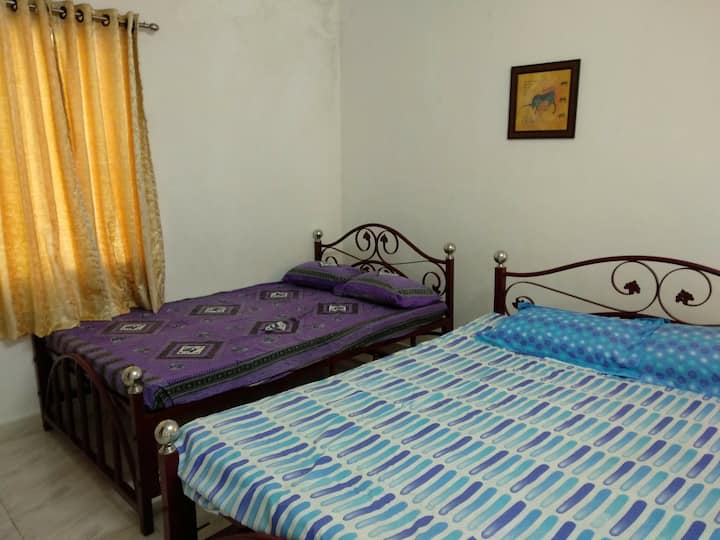 საძინებელი 1