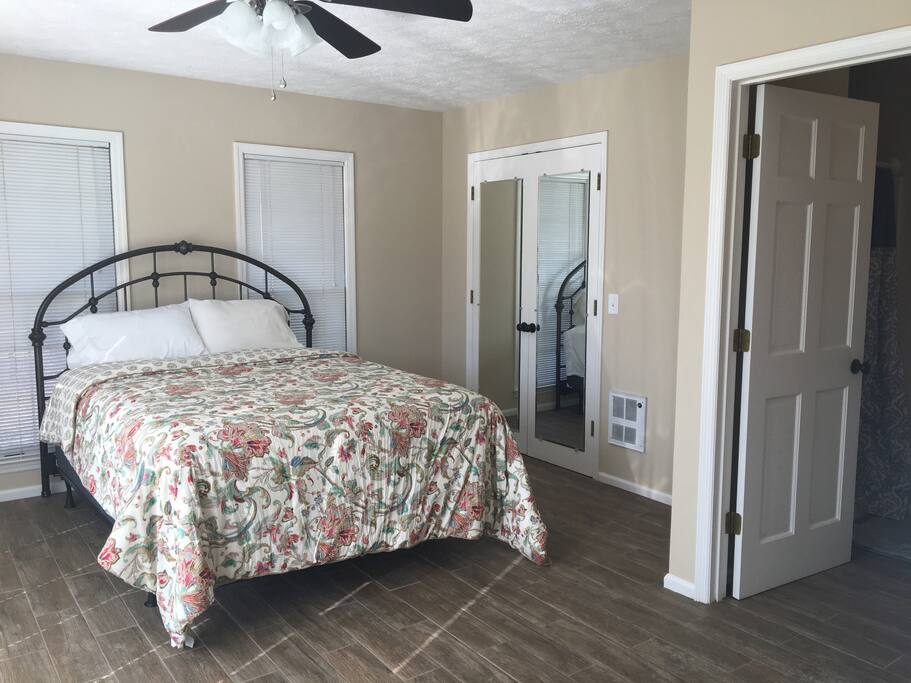 Private bedroom