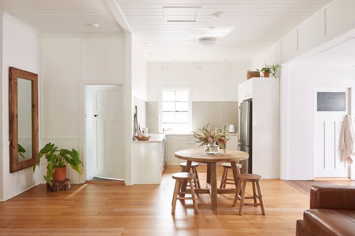 Paradiso Property Byron Beach House w heated pool gallery image 3