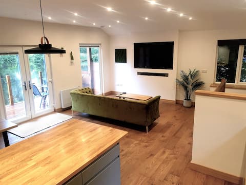Top Airbnb: THE FERNY HOOLET chalet with hot tub & fishery. in Lancaster