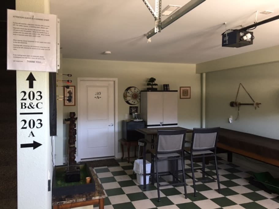 Entry and Game Room1