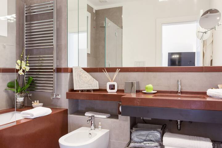 Family Rooms – 504 Corso Suites Roma gallery image 5