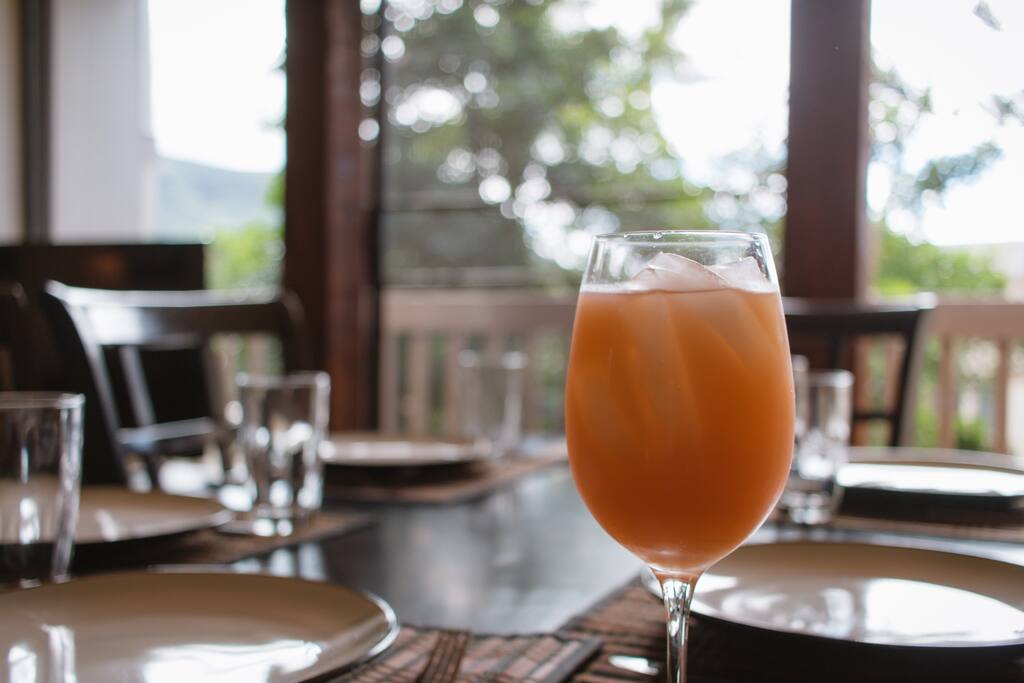 Enjoy a cocktail at the dining room table for 6.
