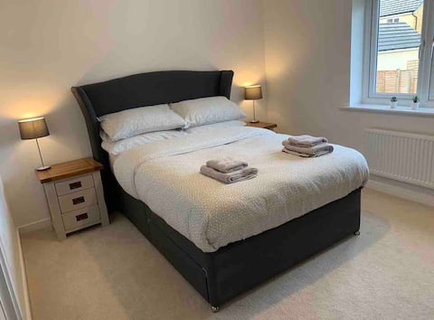 Beautiful two-bedroom home near the City of Bath