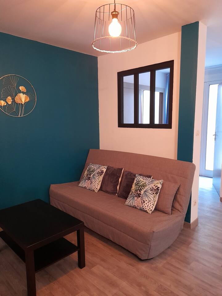 Sala de estar y su techo de cristal. 