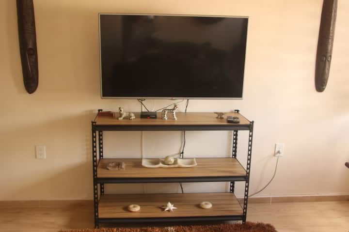 Écran 50", internet 100 M, Totalplay