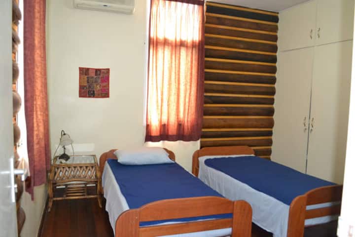 غرفة النوم 2