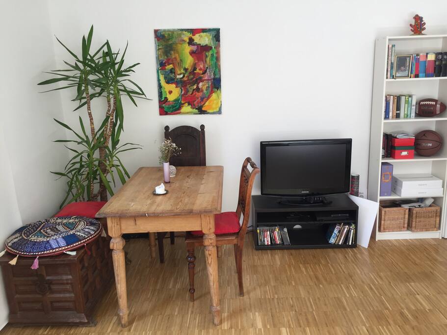 Esstisch im Wohnzimmer
