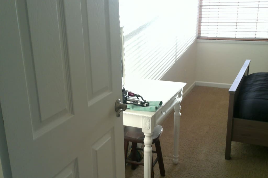 Makeup Vanity/Desk Area