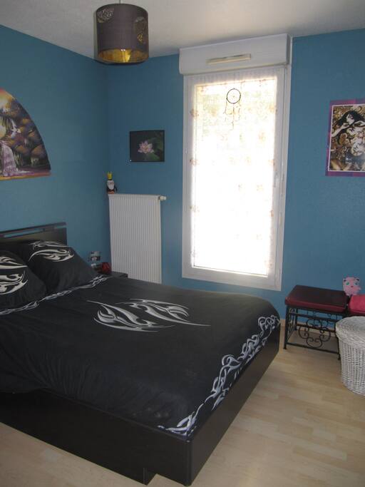 chambre parentale, literie fournie