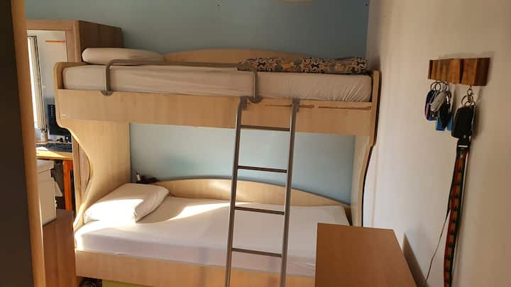 Dhomë gjumi 1