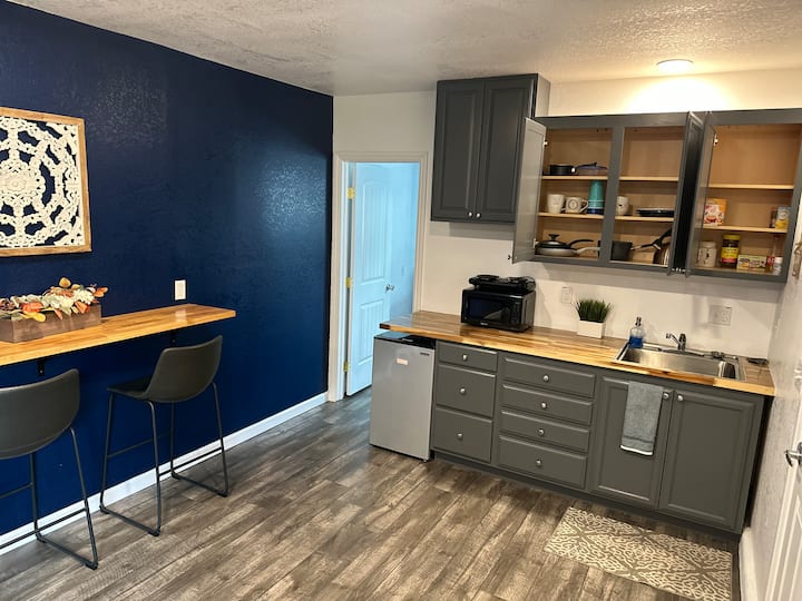 New Studio #1 W/private Entrance - Stockton, CA