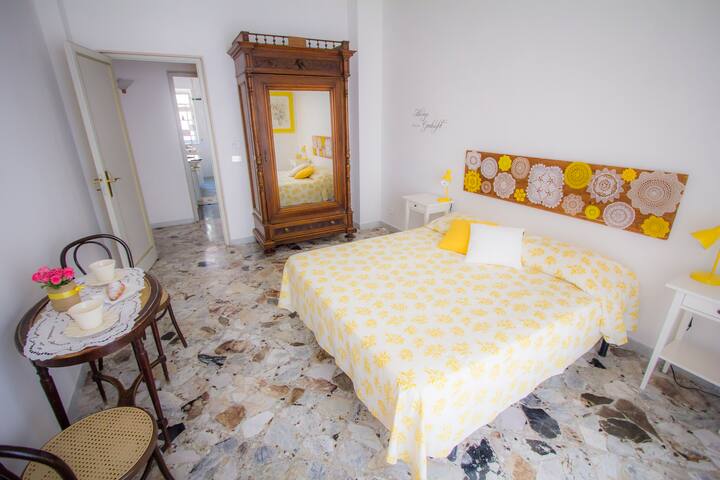 BARI GRAND CENTRAL APARTMENT – JACUZZI – FREE WIFI gallery image 3